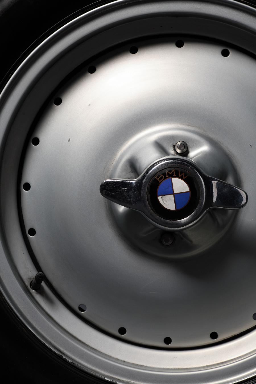 Колеса BMW 328 Bugelfalten Mille Miglia (85032) 1939 года  (фото 29 из 74)